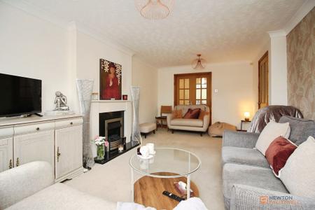 4 bedroom Detached house for sale in Petunia Close, Leicester Forest East, LE3
