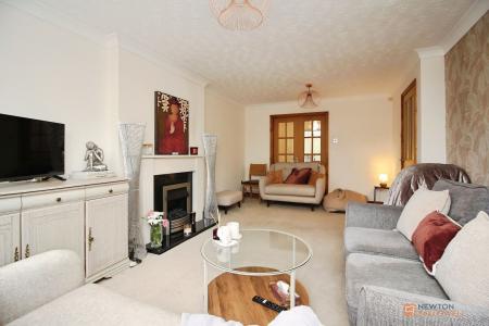 4 bedroom Detached house for sale in Petunia Close, Leicester Forest East, LE3