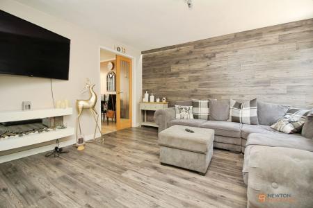 3 bedroom Semi-detached house for sale in Heathley Close, Leicester Forest East, LE3