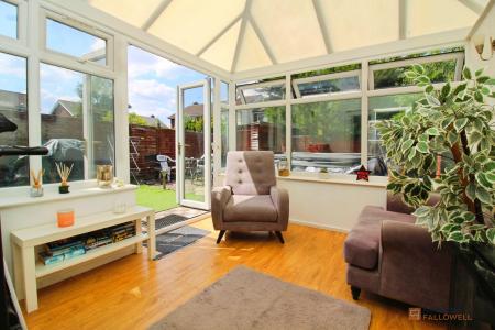 3 bedroom Semi-detached house for sale in Heathley Close, Leicester Forest East, LE3