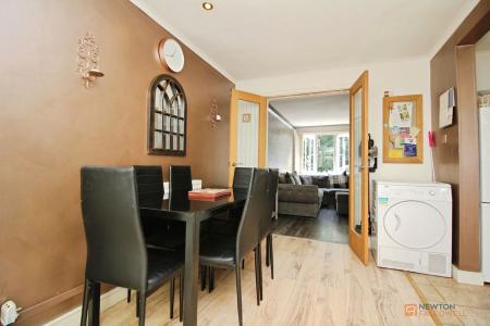 3 bedroom Semi-detached house for sale in Heathley Close, Leicester Forest East, LE3