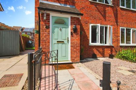 3 bedroom Semi-detached house for sale in Heathley Close, Leicester Forest East, LE3
