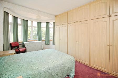 3 bedroom Semi-detached house for sale in Shakespeare Drive, Leicester, LE3