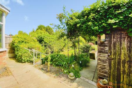 3 bedroom Semi-detached house for sale in Shakespeare Drive, Leicester, LE3