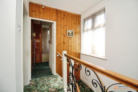 3 bedroom Semi-detached house for sale in Shakespeare Drive, Leicester, LE3