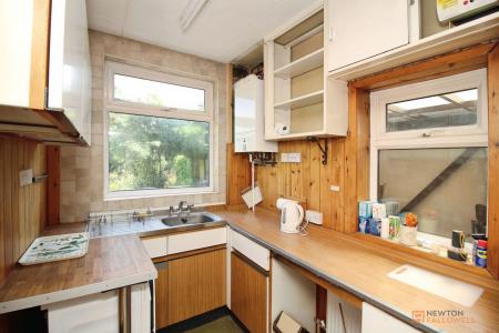 3 bedroom Semi-detached house for sale in Shakespeare Drive, Leicester, LE3