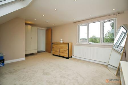 4 bedroom End of terrace house for sale in Woodland Drive, Leicester, LE3