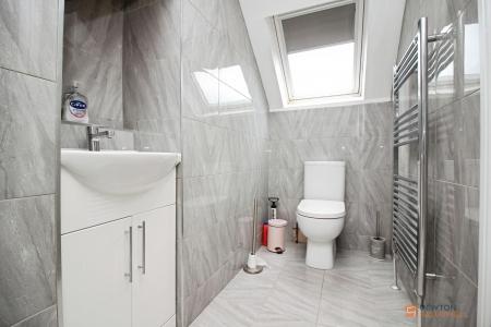 4 bedroom End of terrace house for sale in Woodland Drive, Leicester, LE3