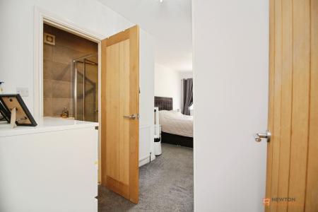 4 bedroom End of terrace house for sale in Woodland Drive, Leicester, LE3