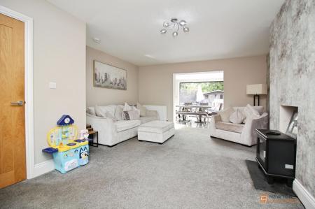 4 bedroom End of terrace house for sale in Woodland Drive, Leicester, LE3