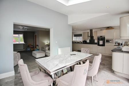 Woodland Drive, Leicester, LE3