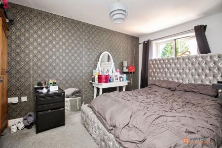 3 bedroom Semi-detached house for sale in Friswell Close, Barwell, LE9