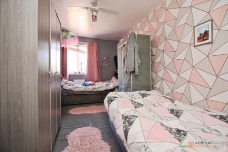 3 bedroom Semi-detached house for sale in Friswell Close, Barwell, LE9