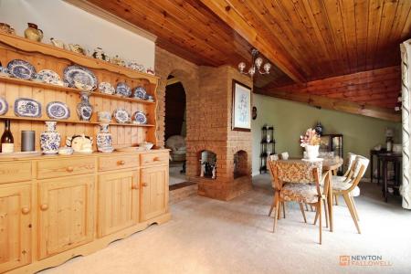 3 bedroom Detached house for sale in Heath Lane, Earl Shilton, LE9