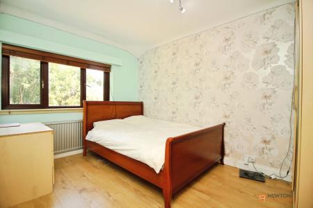 4 bedroom Detached house for sale in Columbine Close, Leicester, LE3