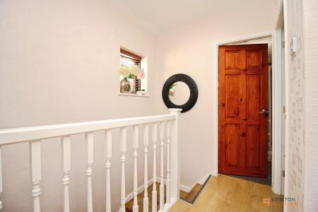 4 bedroom Detached house for sale in Columbine Close, Leicester, LE3