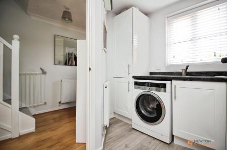 2 bedroom Semi-detached house for sale in Pretoria Close, Thurcaston Park, LE4