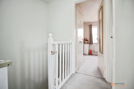 2 bedroom Semi-detached house for sale in Pretoria Close, Thurcaston Park, LE4