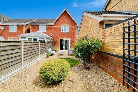 2 bedroom Semi-detached house for sale in Pretoria Close, Thurcaston Park, LE4