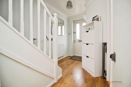 2 bedroom Semi-detached house for sale in Pretoria Close, Thurcaston Park, LE4