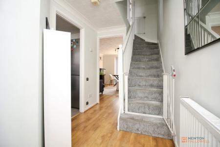 2 bedroom Semi-detached house for sale in Pretoria Close, Thurcaston Park, LE4