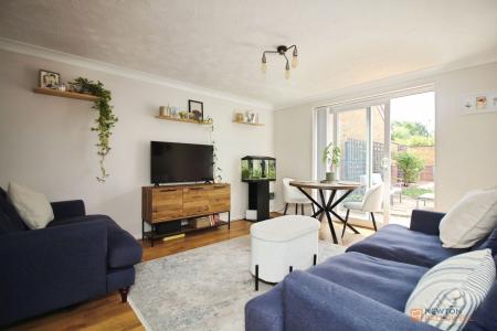 2 bedroom Semi-detached house for sale in Pretoria Close, Thurcaston Park, LE4