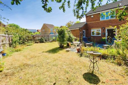 3 bedroom Semi-detached house for sale in Priestman Road, Thorpe Astley, LE3