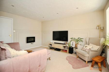 3 bedroom Semi-detached house for sale in Priestman Road, Thorpe Astley, LE3