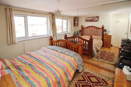 3 bedroom Detached house for sale in Farrier Lane, Leicester, LE4