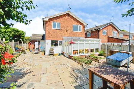 3 bedroom Detached house for sale in Farrier Lane, Leicester, LE4