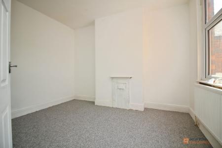 3 bedroom Terraced House for sale in Tudor Road, Leicester, LE3