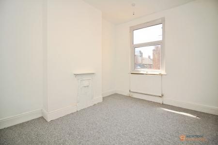 3 bedroom Terraced House for sale in Tudor Road, Leicester, LE3