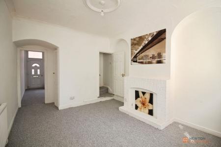 3 bedroom Terraced House for sale in Tudor Road, Leicester, LE3