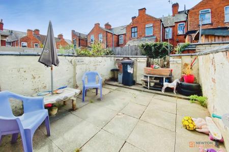 2 bedroom Terraced House for sale in Bruce Street, Leicester, LE3