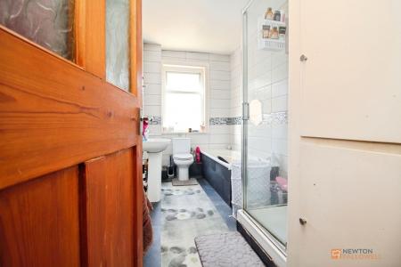 2 bedroom Terraced House for sale in Bruce Street, Leicester, LE3