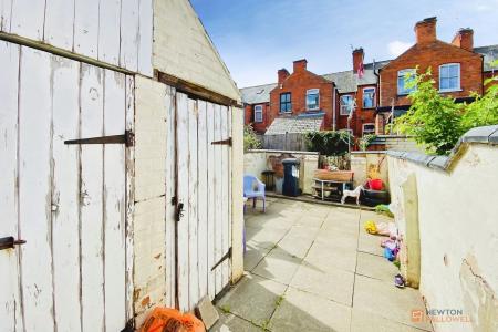 2 bedroom Terraced House for sale in Bruce Street, Leicester, LE3