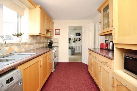 4 bedroom Detached house for sale in Wolsey Close, Leicester Forest East, LE3