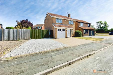 4 bedroom Detached house for sale in Wolsey Close, Leicester Forest East, LE3