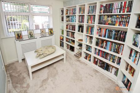 4 bedroom Detached house for sale in Wolsey Close, Leicester Forest East, LE3