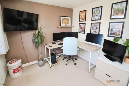 4 bedroom Detached house for sale in Wolsey Close, Leicester Forest East, LE3