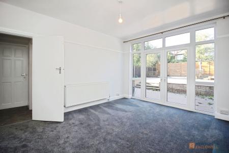 4 bedroom Detached house for sale in Hilders Road, Leicester, LE3