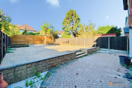 4 bedroom Detached house for sale in Hilders Road, Leicester, LE3