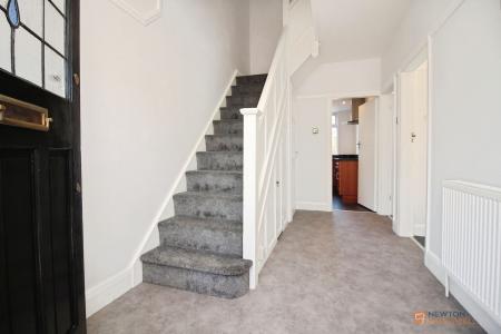 4 bedroom Detached house for sale in Hilders Road, Leicester, LE3