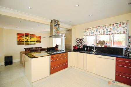 4 bedroom Detached house for sale in Lady Hay Road, Bradgate Heights, Leicester, LE3