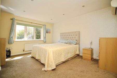 4 bedroom Detached house for sale in Lady Hay Road, Bradgate Heights, Leicester, LE3