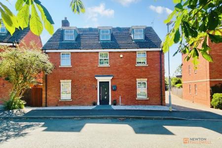 5 bedroom Detached house for sale in Barons Close, Kirby Muxloe, LE9