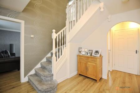 5 bedroom Detached house for sale in Barons Close, Kirby Muxloe, LE9