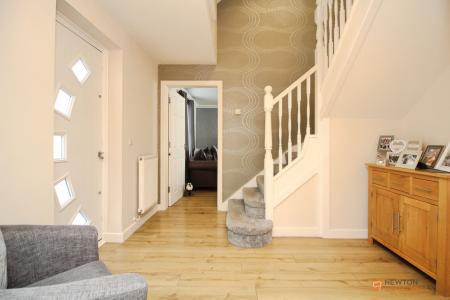 5 bedroom Detached house for sale in Barons Close, Kirby Muxloe, LE9