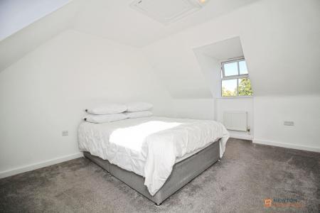 5 bedroom Detached house for sale in Barons Close, Kirby Muxloe, LE9