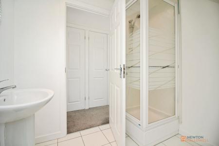 5 bedroom Detached house for sale in Barons Close, Kirby Muxloe, LE9